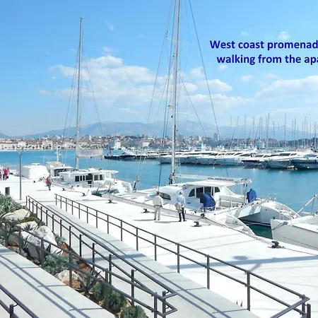 Luxury With Roofed Patio Near & Center Apartament Split