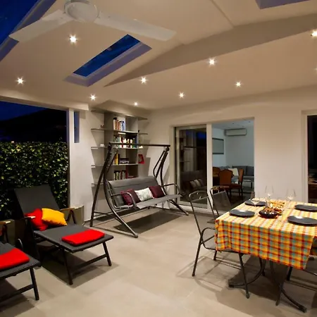 Apartament Luxury With Roofed Patio Near & Center *